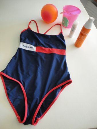 Badeanzug KangaROOS dunkelblau/rot
