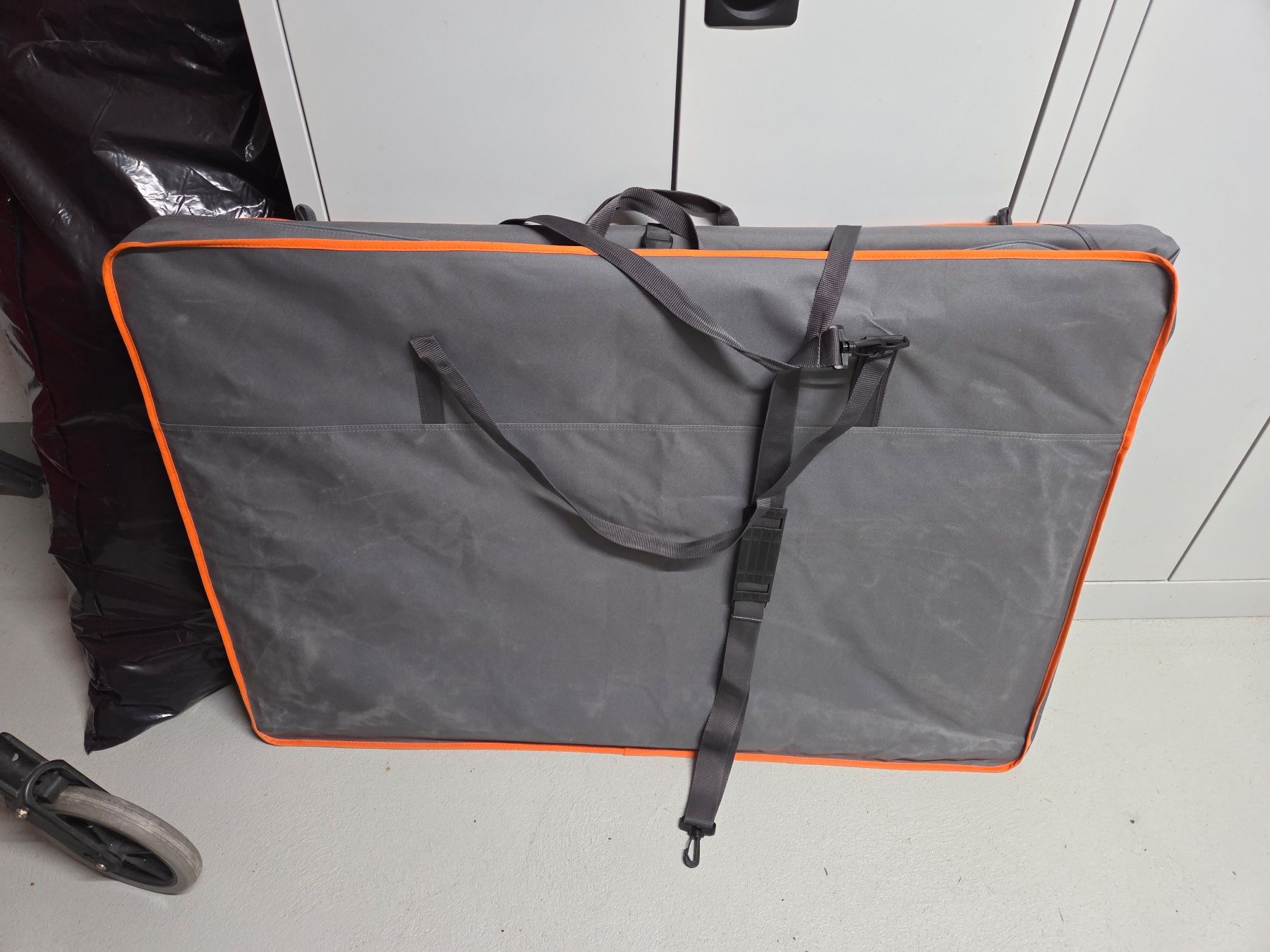 Niches, paniers: Hunde - Box – D'occasion à Anglikon par Claudia015