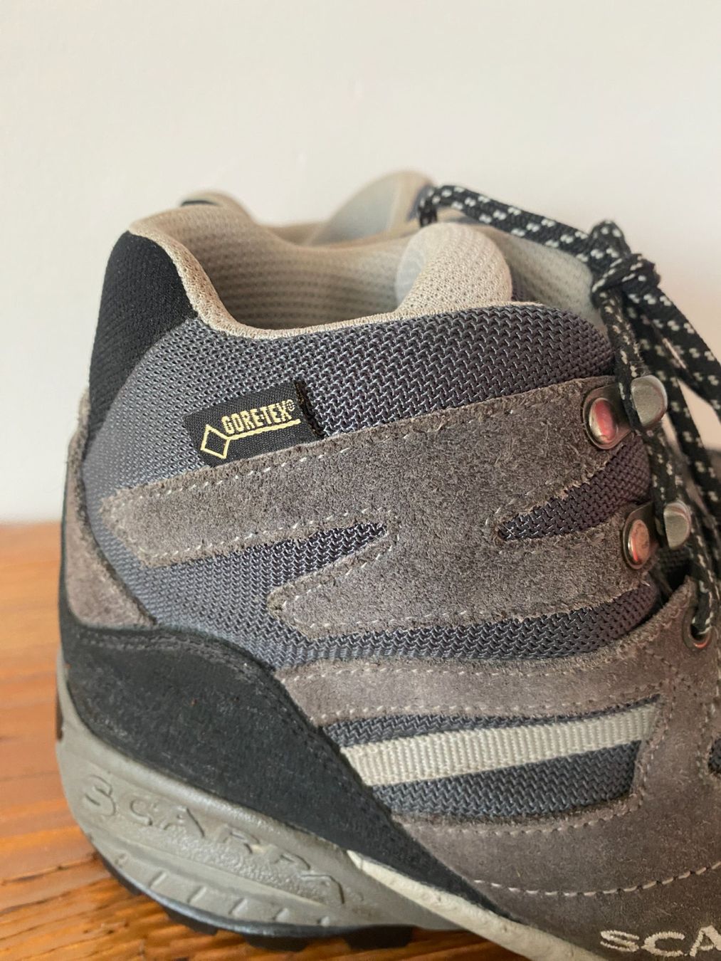 Scarpa Scarpe da uomo: Wanderschuhe Trekkingschuhe Scarpa Goretex, Gr. 38 – Usato da Amriswil venduto da Egoldi 1