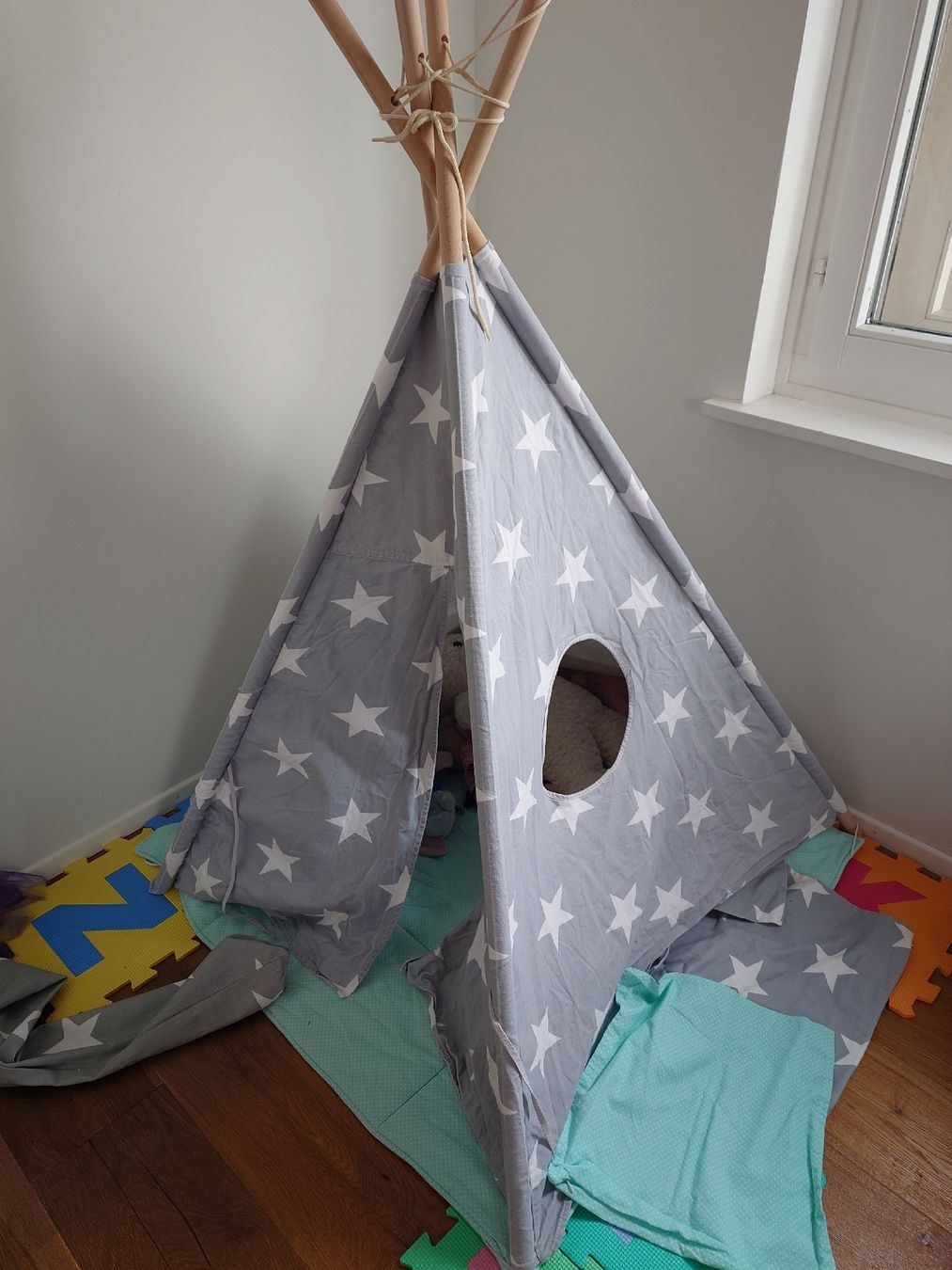 Alri letti & mobili per bambini: WigiWama- Tipi mit Sternenmuster – Usato da Wil SG venduto da portu1