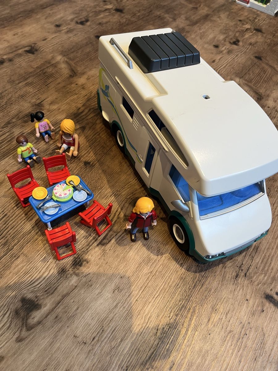 Playmobil Giocattoli: Playmobil Camper – Usato da Liebefeld venduto da 75_8j6h 3