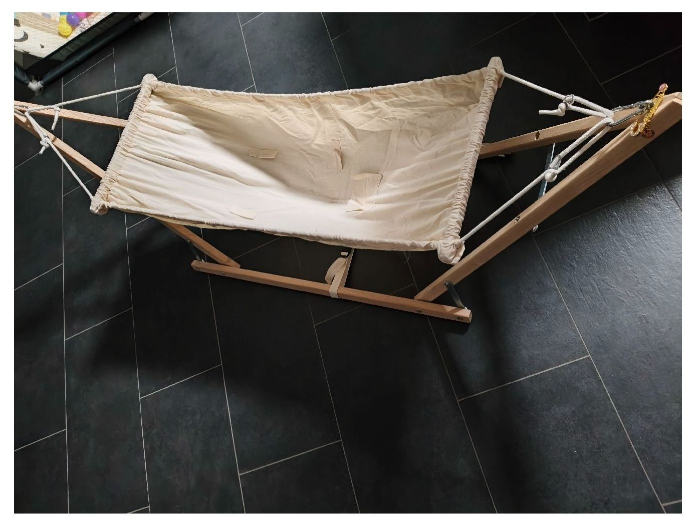 Amache: Baby-Hängematte mit Holzgestell – Usato da Worben venduto da Marcodos 8