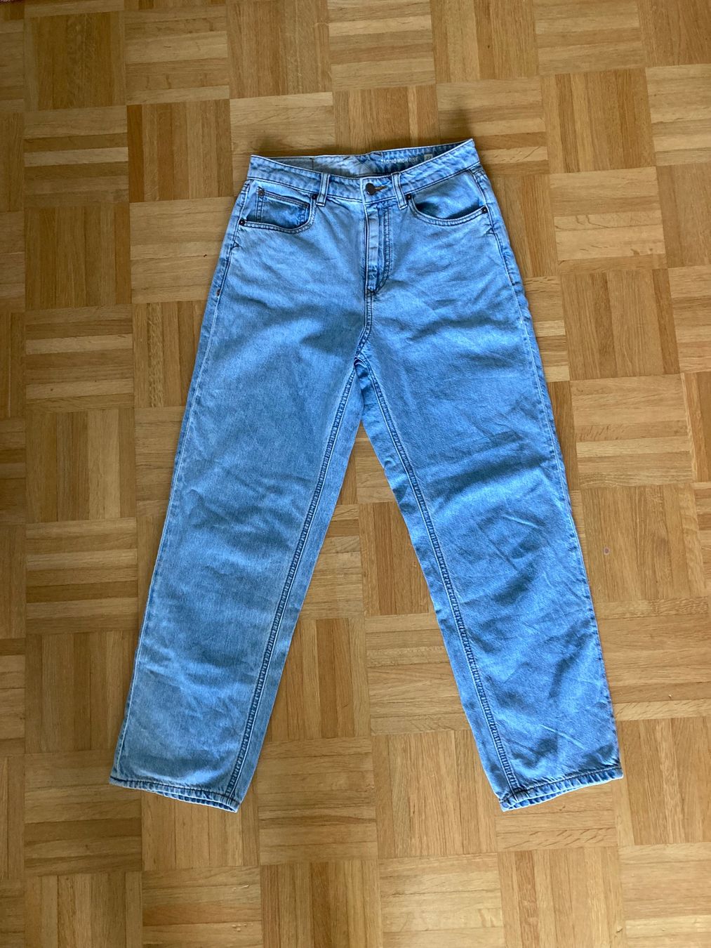 Volcom Jeans: Leichte Jeans von Volcom, Grösse 27 – Usato da Zürich venduto da more06
