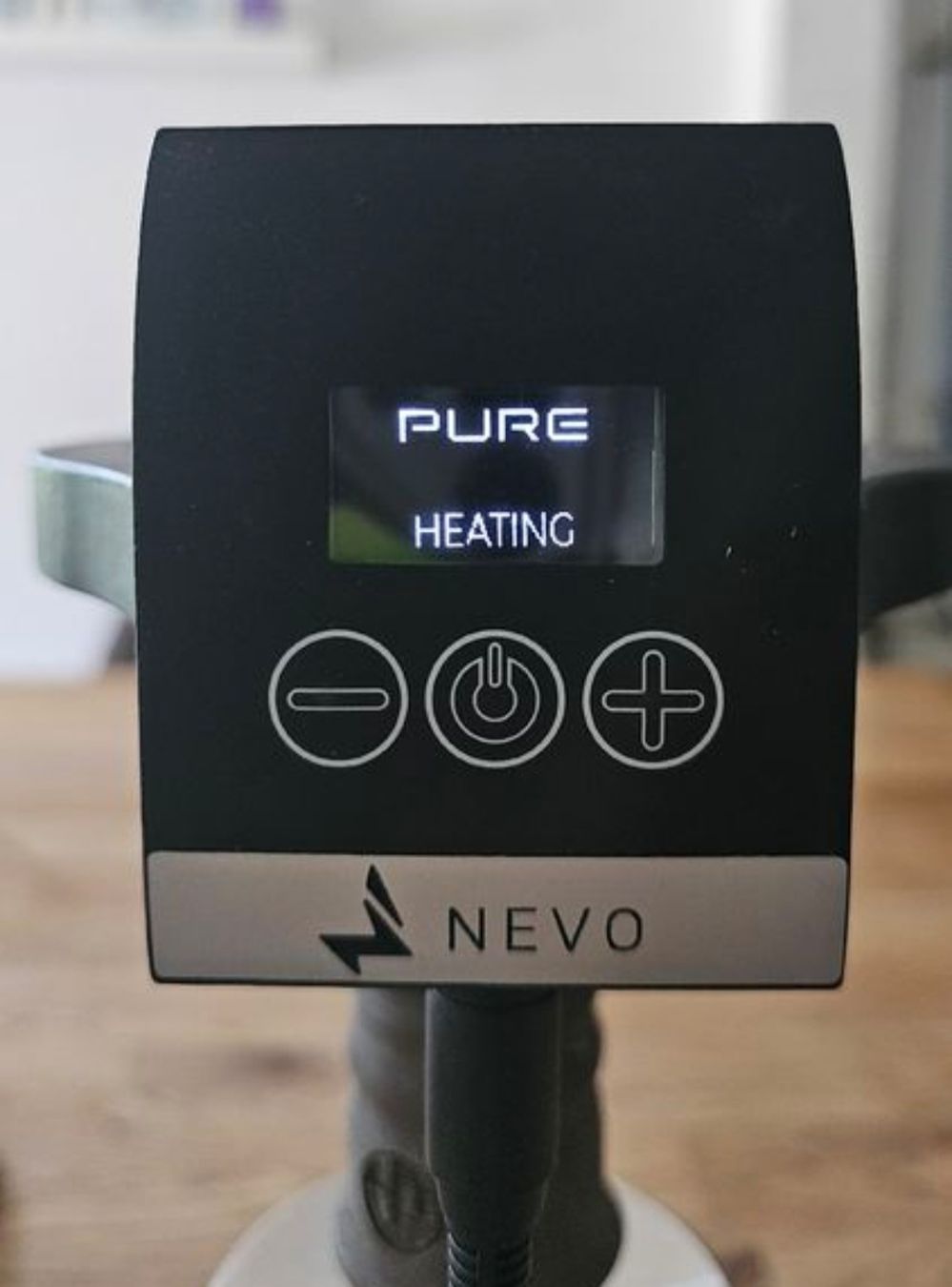 Narguilés: NEVO PURE E-HMD – D'occasion à Biel/Bienne par TuescherS 2