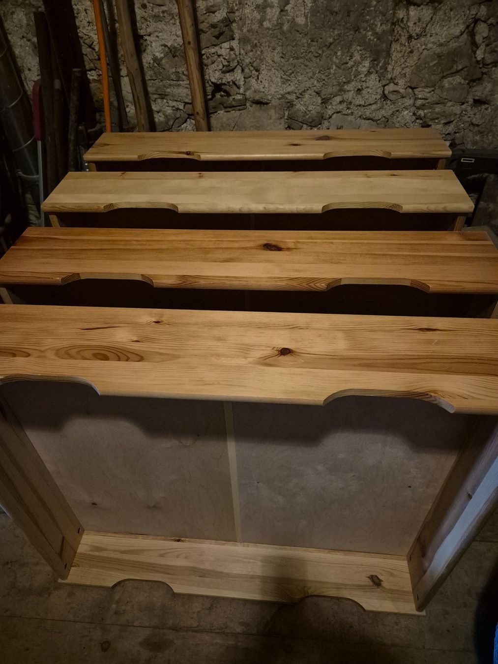 Articoli in legno: Unterbettschubladen – Usato da Montagne de Courtelary venduto da SchildiOlga