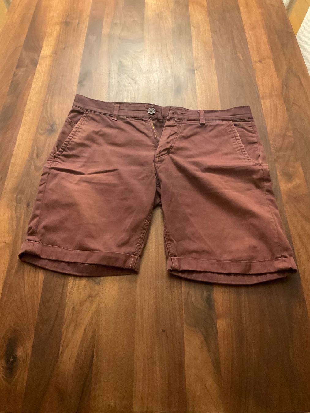 Pantaloni: Sun68 bermuda tg.33 – Usato da Breganzona venduto da Madame65