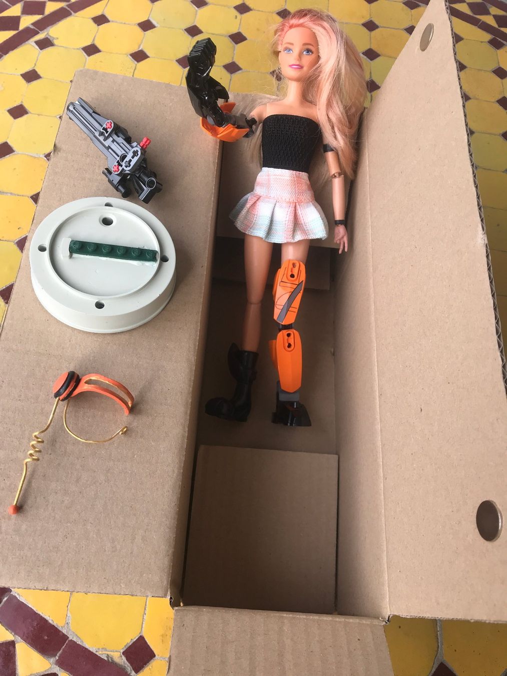 Figuren: Cyberpunk Barbie 12 years+ OOAK with box and stand – Gebraucht aus Onex von johnca 9