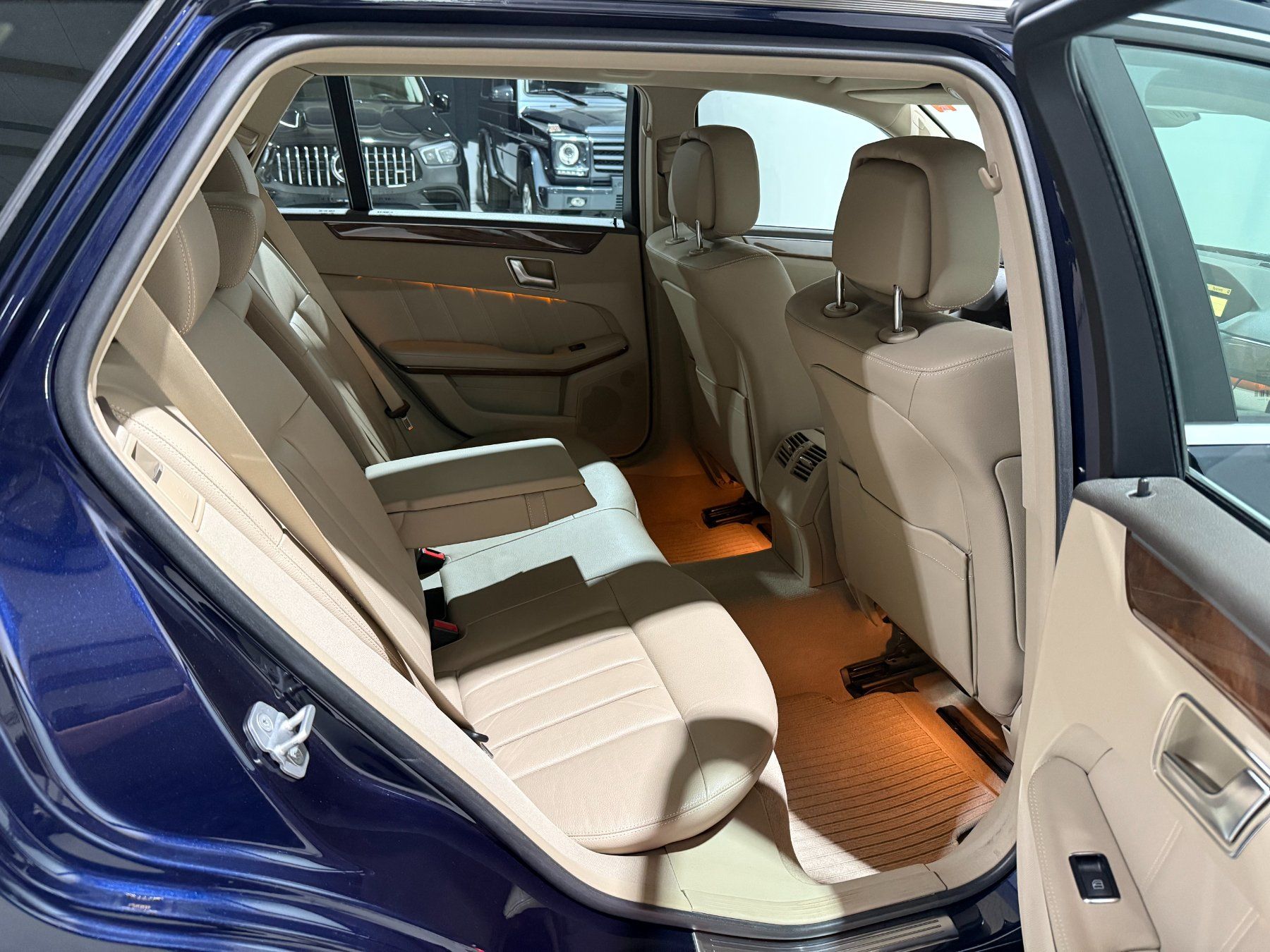 Mercedes-Benz Automobili: MERCEDES-BENZ E 350 CGI BlueEfficiency Elégance 4Matic 7G-Tr – Usato da Widnau venduto da clique17 9