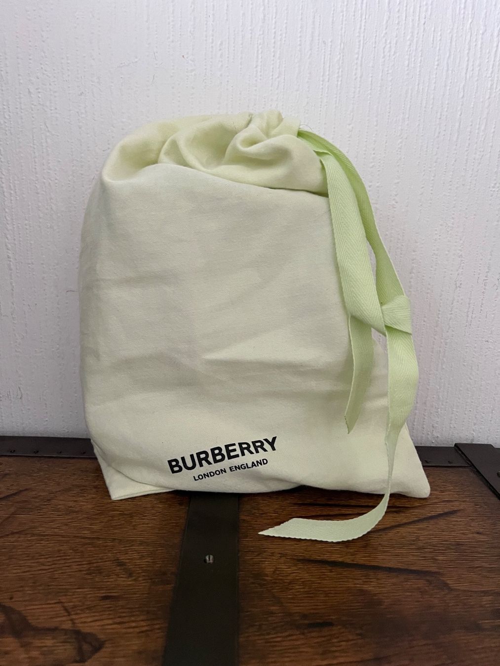 Burberry Borse da donna: BURBERRY Black Small Elizabeth Leather Bag – Usato da Lausanne venduto da dia_xs9l 8