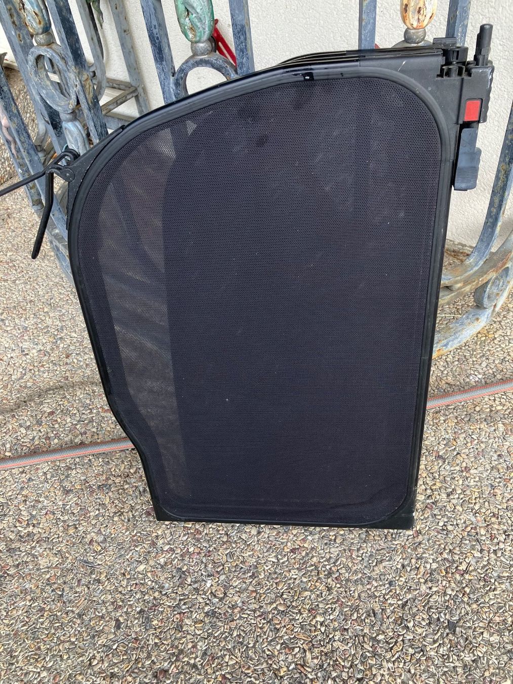BMW Tutti pezzi di ricambio auto: Windschott originale per BMW 328i Cabrio del 1997 – Usato da Rancate venduto da FiorAngela011 1