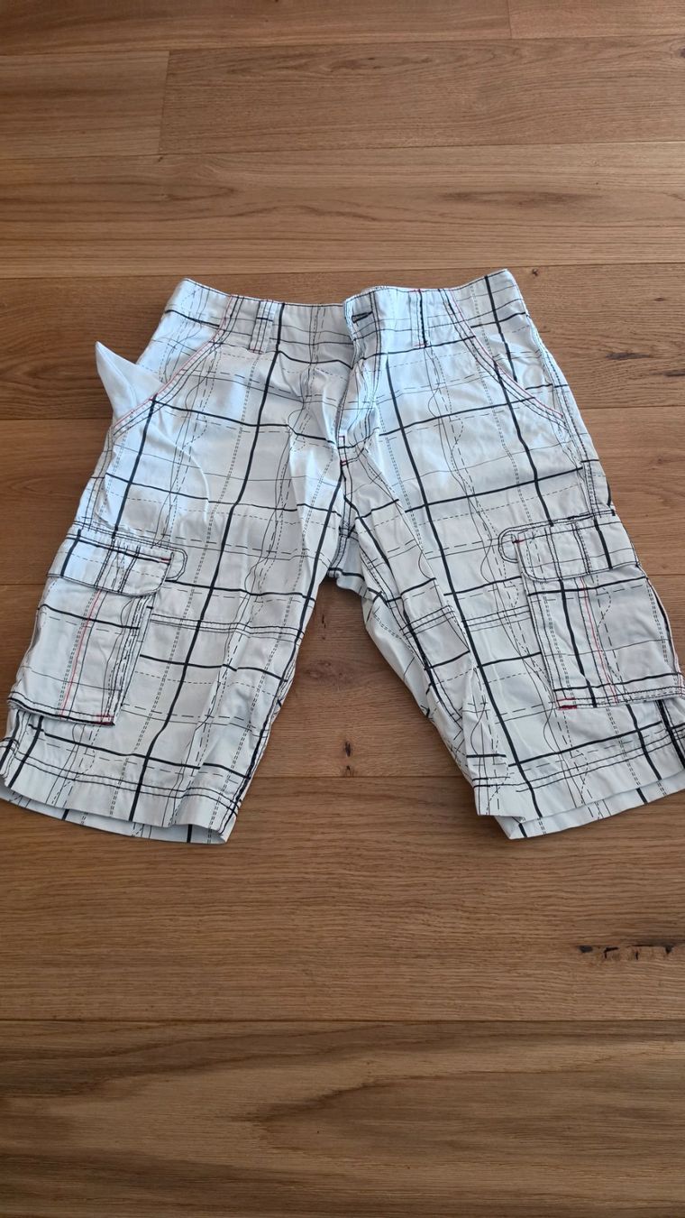 Hosen: Herren Shorts Grösse 32 Clockhouse – Gebraucht aus Arosa von RaphaelG03