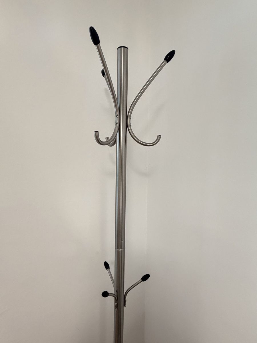 Guardaroba: Garderobenständer Metall Silber 173 cm – Usato da Kaiseraugst venduto da MedinaSecondhand 1