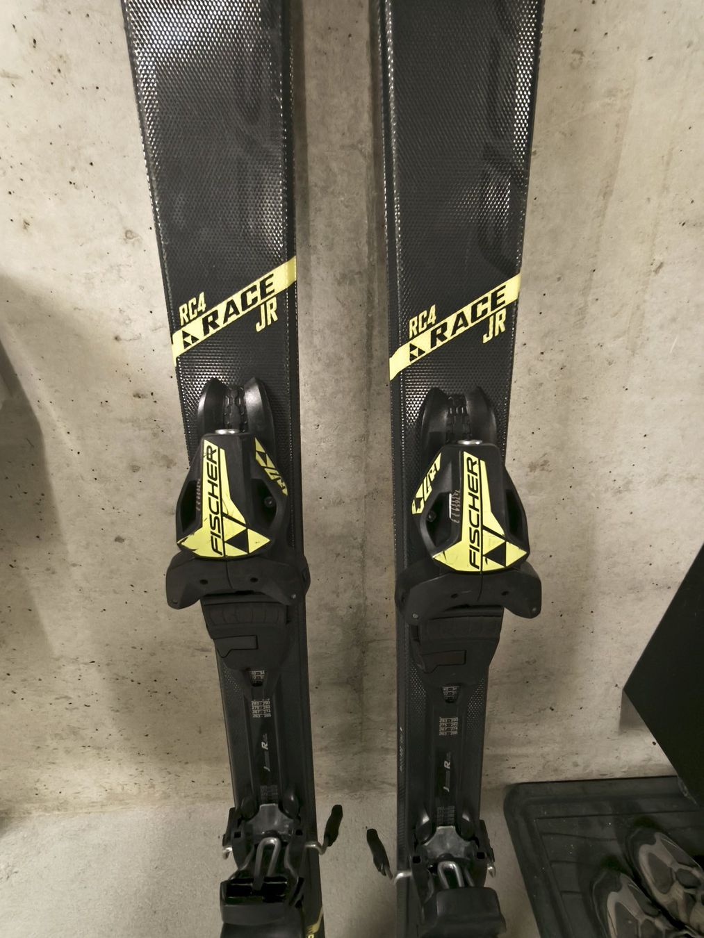 Fischer Sci: Ski Fischer RC4 Race JR 140 cm – Usato da Gunzwil venduto da Ddanii 2