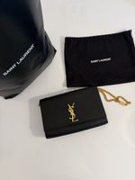 Saint Laurent Tasche schwarz goldfarbene Hardware neuwertig