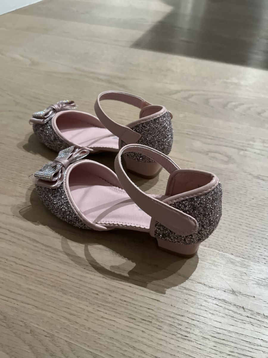 Scarpe per ragazze: Kinder Heel Gr. 31 Glitzer – Usato da Brütten venduto da Aerox82 1