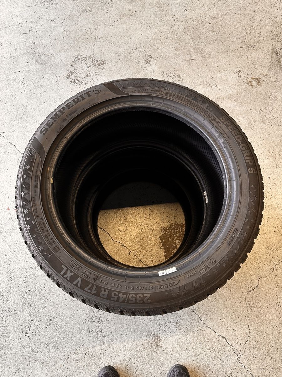 Pneumatici & Ruote complete: Winterreifen 3x 235/45R17 Semperit – Usato da Höri venduto da EverythingForSale 2