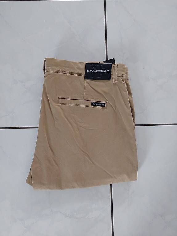 Calvin Klein Jeans: CALVIN KLEIN Jeans, Grösse W32 / L32 – Gebraucht aus Itingen von sil_jtd6