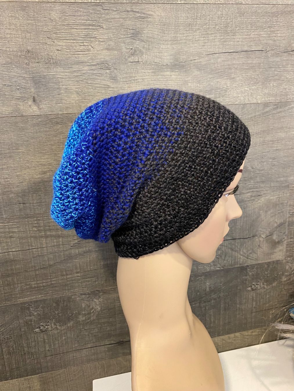 Hüte, Mützen & Caps: Beanie Merino Mütze Handmade – Neu (gemäss Beschreibung) aus St. Niklaus VS von loumonrohandmade