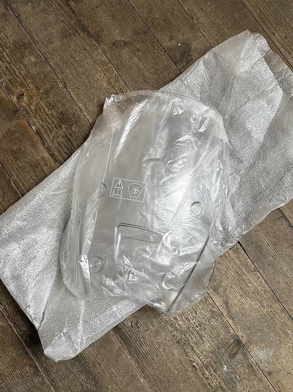 Tutti i ricambio per moto: Triumph Windschild  – Usato da zürich venduto da mima80 1