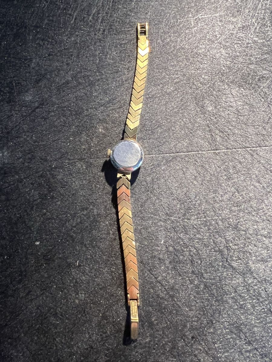 Orologi: Ornata Uhr – Usato da Laufen venduto da groove60 2