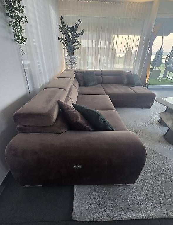 Divani: Wohnzimmer Set Sofa + Couchtisch + Teppich Cattelan Italia – Usato da Hinwil venduto da ZSHAG 2