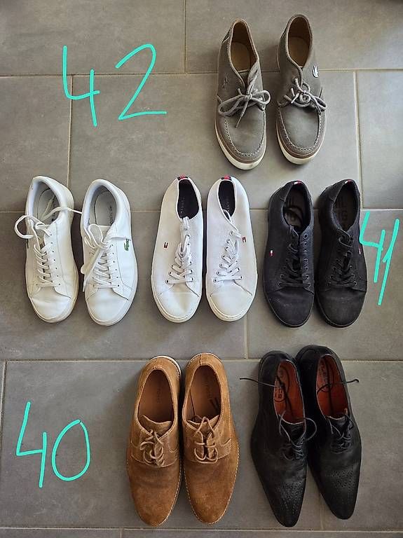 Scarpe da donna: Markenschuhe je 10.-  – Usato da Full-Reuenthal venduto da Kimano