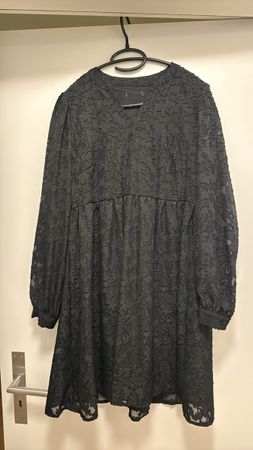 Elegantes schwarzes Kleid Grösse 38
