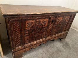 Truhe mit Schublade und Schlüssel, floral, 141 cm