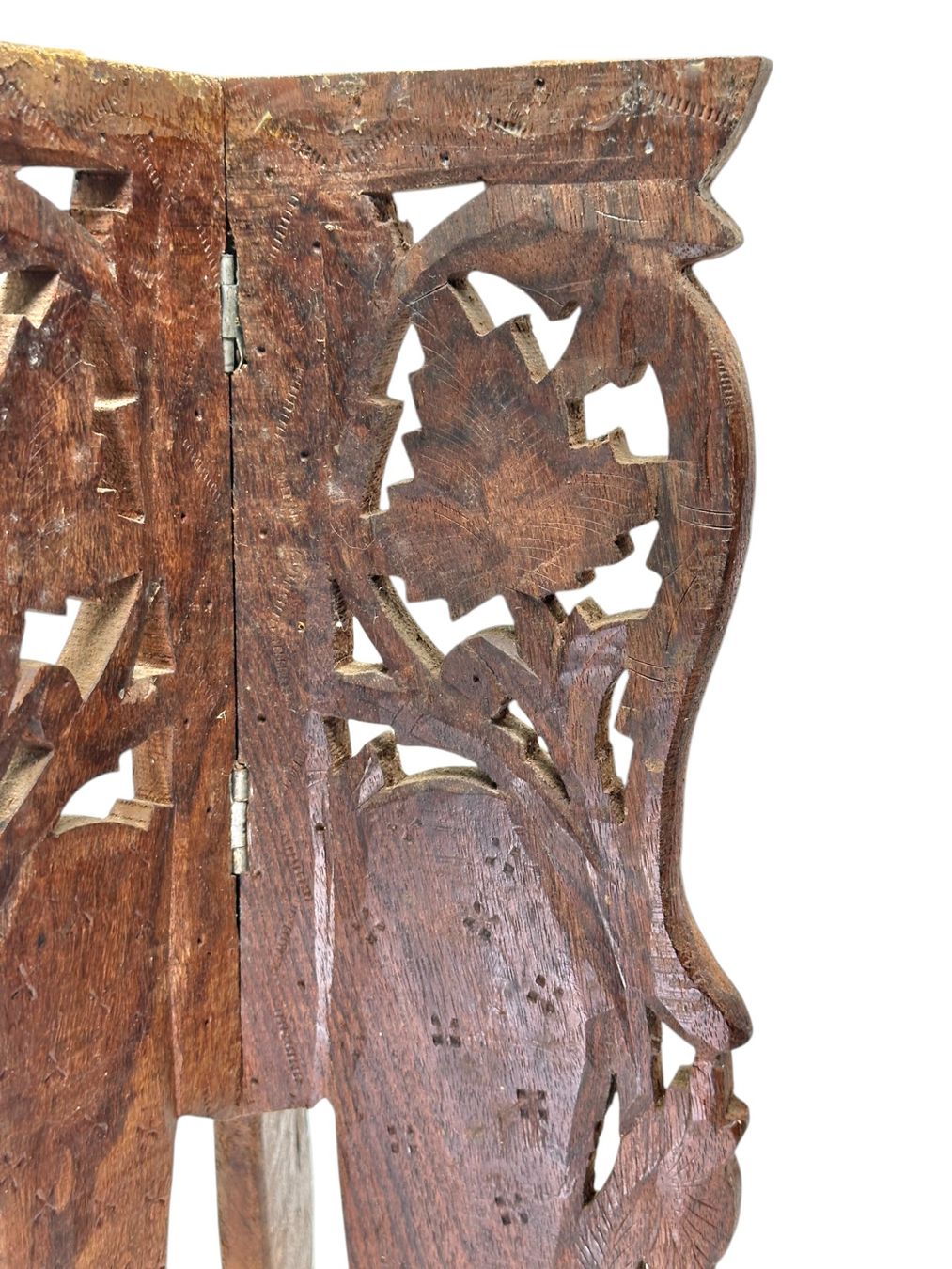 Tische: Table pliante antique birmane sculptée bois de palissandre – Gebraucht aus Morges von objetsdepoque 8