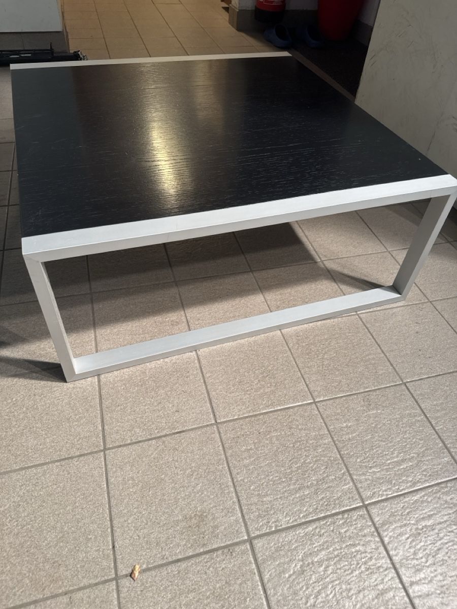 Tables: Table basse de salon  – D'occasion à La Tour-de-Trême par emi_m9cs 2