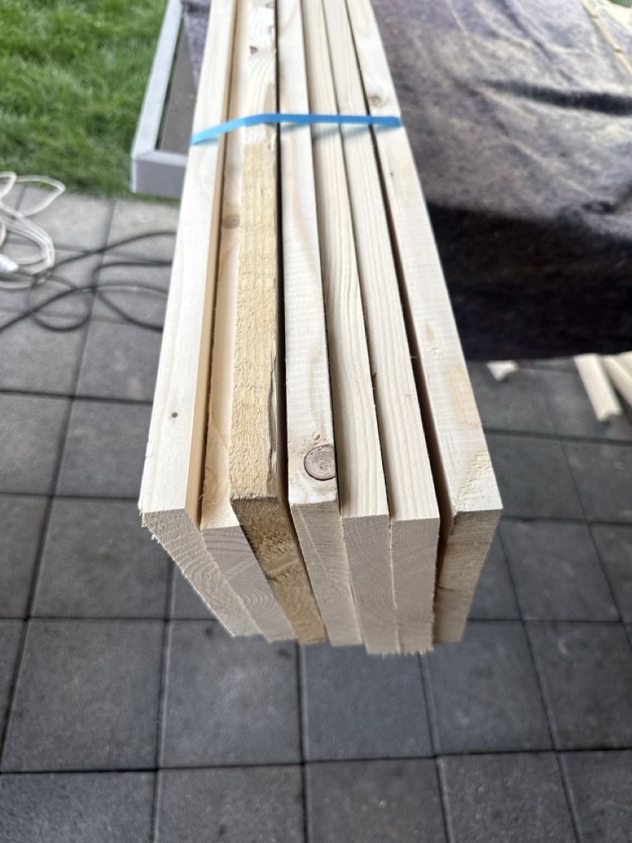 Articoli in legno: Brennholz 1,8m lang – Usato da Langnau i. E. venduto da Acrjl 2