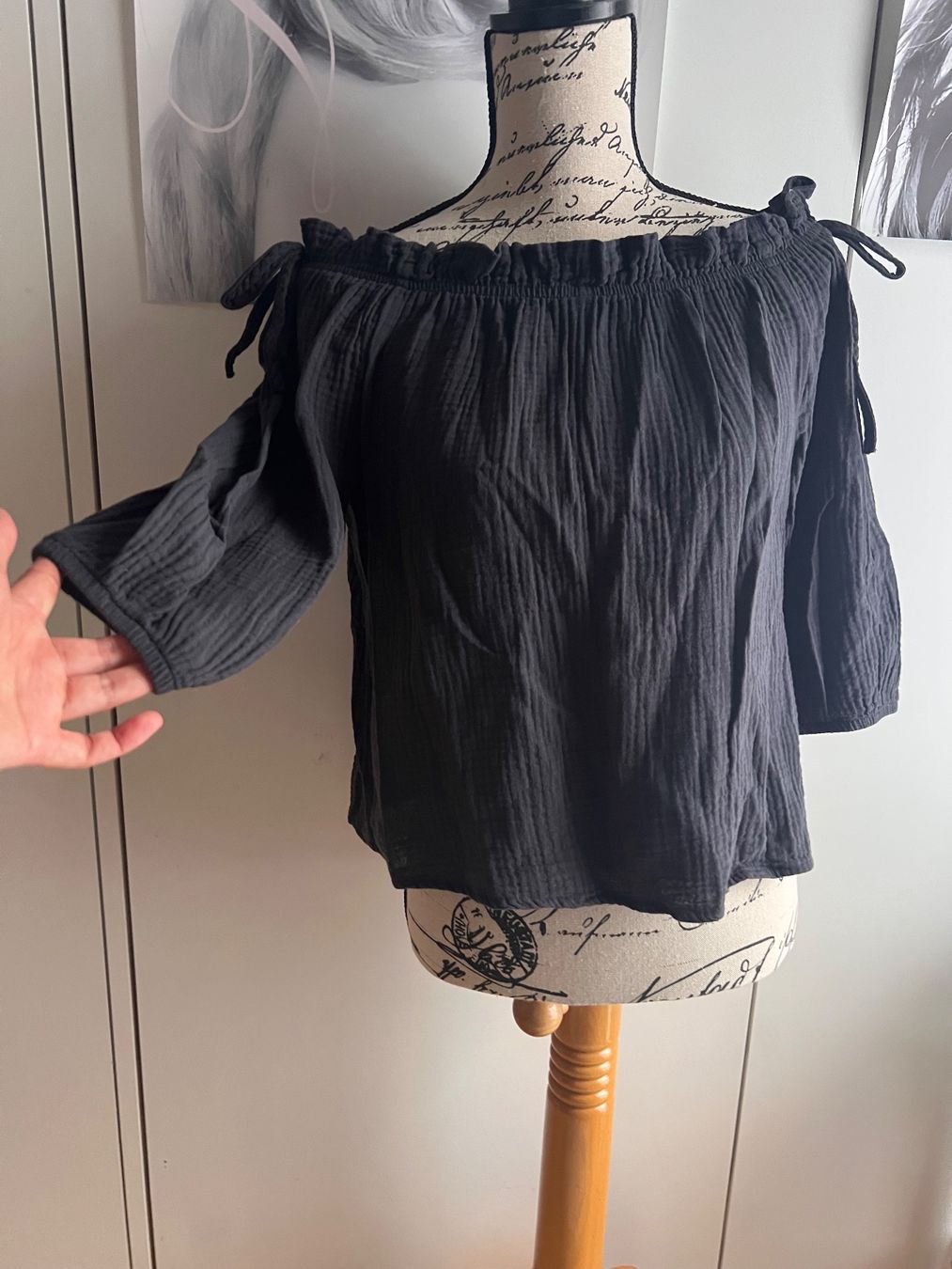 Only Top: Off-Shoulder Flowy Top - schulterfreies Sommertop Grösse S – Usato da Hünenberg See venduto da mississauga 1