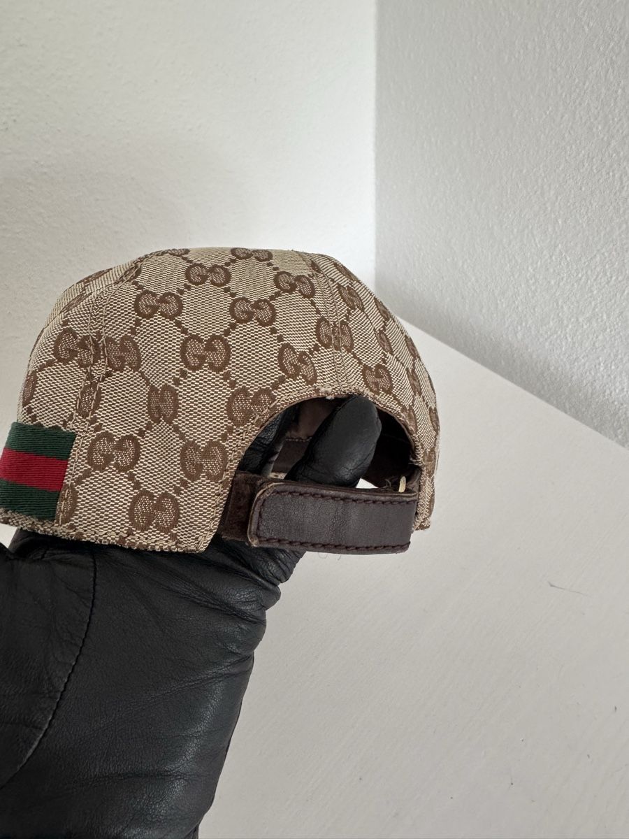 Gucci Copricapi, berretti & cappellini: Gucci Canvas Baseball Cap Monogram Brown Red Green Stripe  – Usato da Versoix venduto da Bazanchiklovalova 2