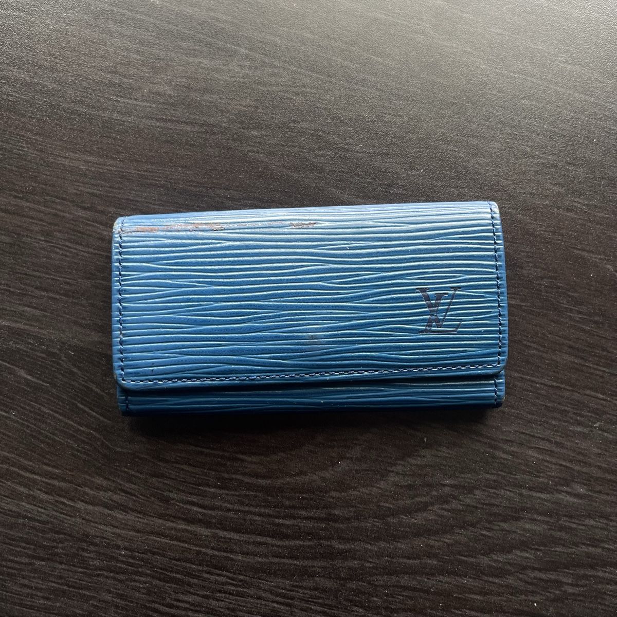Louis Vuitton Portafogli: Vintage Louis Vuitton blue key holder – Usato da Genève venduto da FoundTears