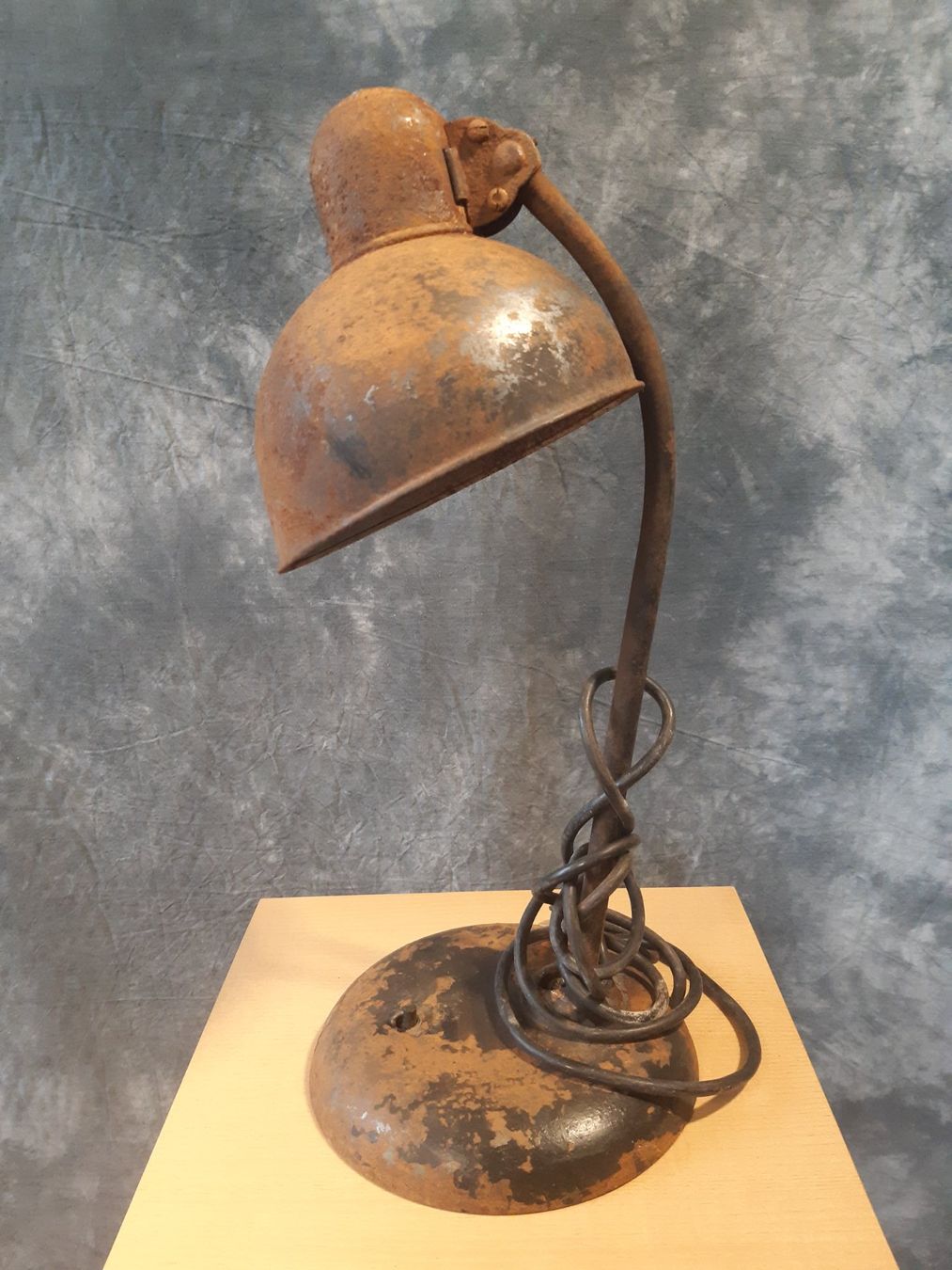 Kaiser Lampade: Restaurierte Kaiser Idel Modell 6551 – Usato da Winterthur venduto da lampenretter 6