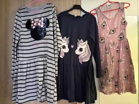3er Set Mädchen Kleider Gr. 134 Minnie, Einhorn, Hase