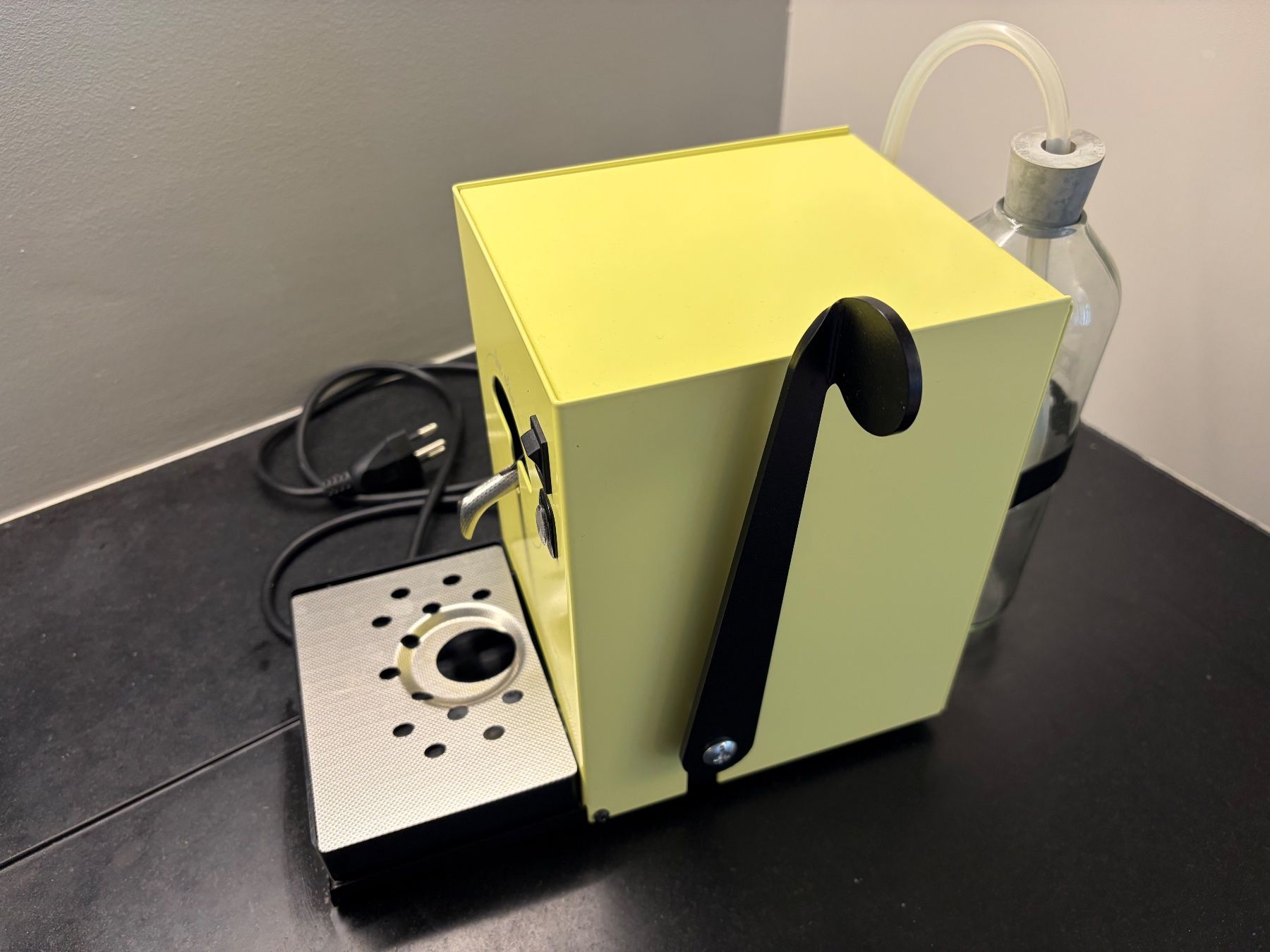 Macchine per caffè & Macchine per espresso: The Else ESE Pad Kaffeemaschine in limitierter Farbe – Usato da Bern venduto da comme-il-faut 3