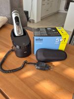 Rasoir Braun Série 5 avec station de charge et accessoires