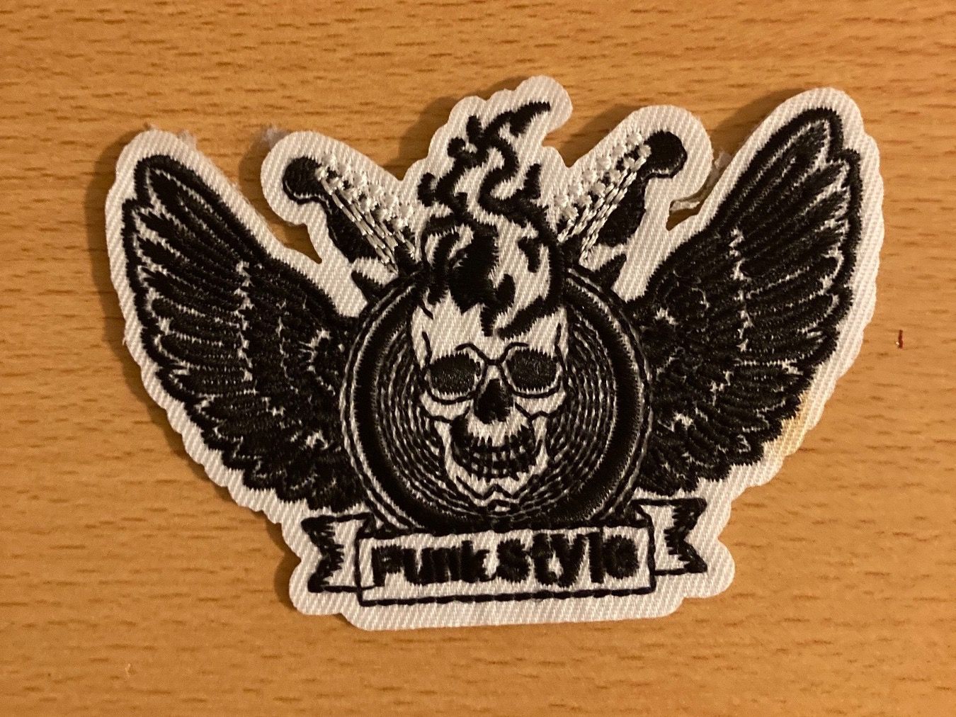 Toppe: Patch Sticker Aufnäher Rock Punk Metal 235 – Nuovo (secondo la descrizione) da Horn venduto da abutre72