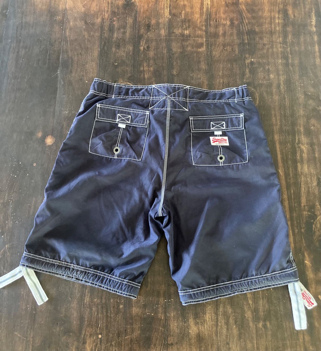 Superdry Pantaloni: SUPERDRY Boardshorts Gr XL – Usato da Thayngen venduto da yellowball 1
