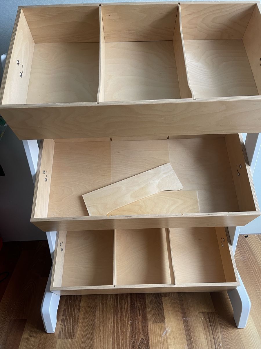 Scaffali: Oeuf nyc – Usato da Zürich venduto da easypeasy84 1