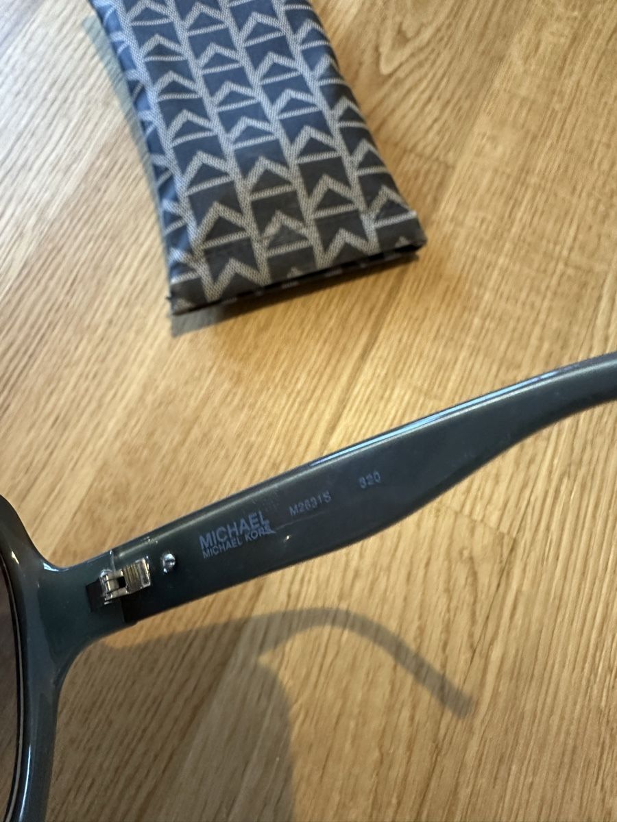 Michael Kors Occhiali & Lenti: Michael Kors Sonnenbrille mit Etui – Usato da Luzern venduto da ariazalea 2