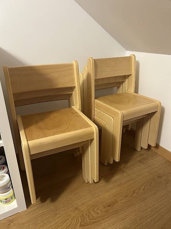 Set tavolo e sedie: Kibemo Kindertisch mit Stühle – Usato da Merishausen venduto da Celine23.04 1