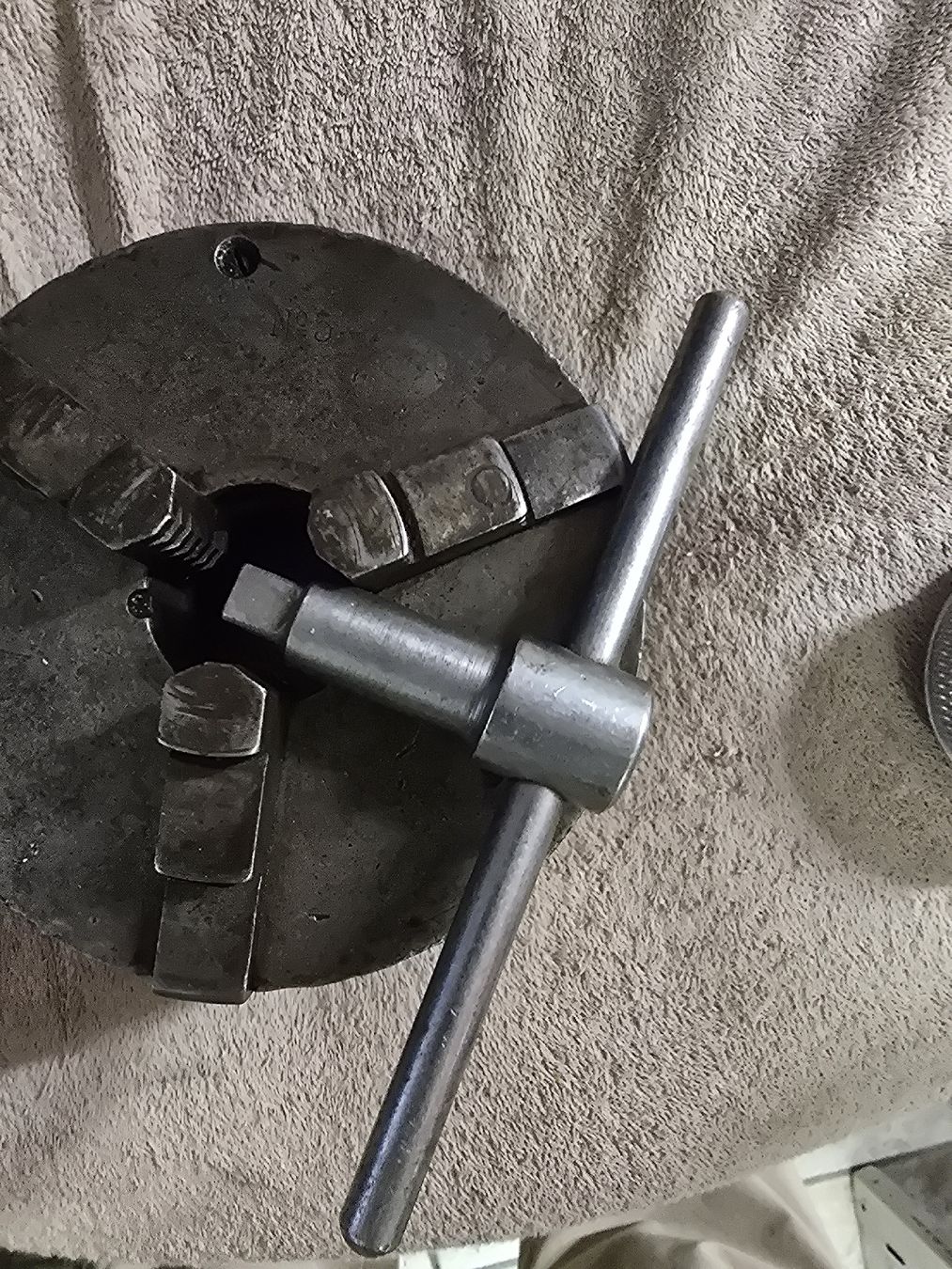 Metall- & Schlosserei Sonstiges: Drehbankfutter Bison 165 mm mit Schlüssel – Gebraucht aus Döttingen von Pedro1291 1