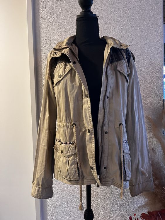 Vestes: Trendige Übergangsjacke mit Kapuze, Grösse S/36 – D'occasion à Langenthal par mar_7z55 1