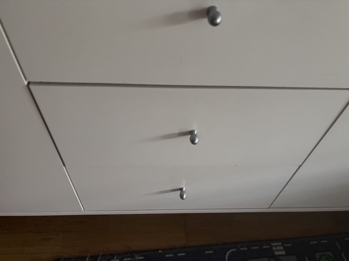 Cassettiere: Commode blanc avec tiroirs et portes bon état – Usato da Biel/Bienne venduto da Spook7 4
