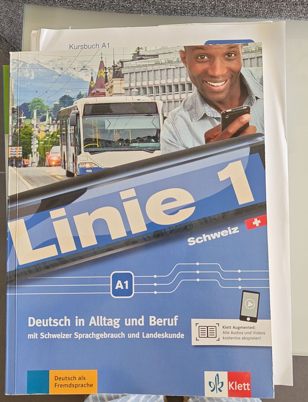 Libri: Linie 1 Deutsch A1 Textbook - Perfect for Spring Learning! – Usato da Dübendorf venduto da bea_l77t