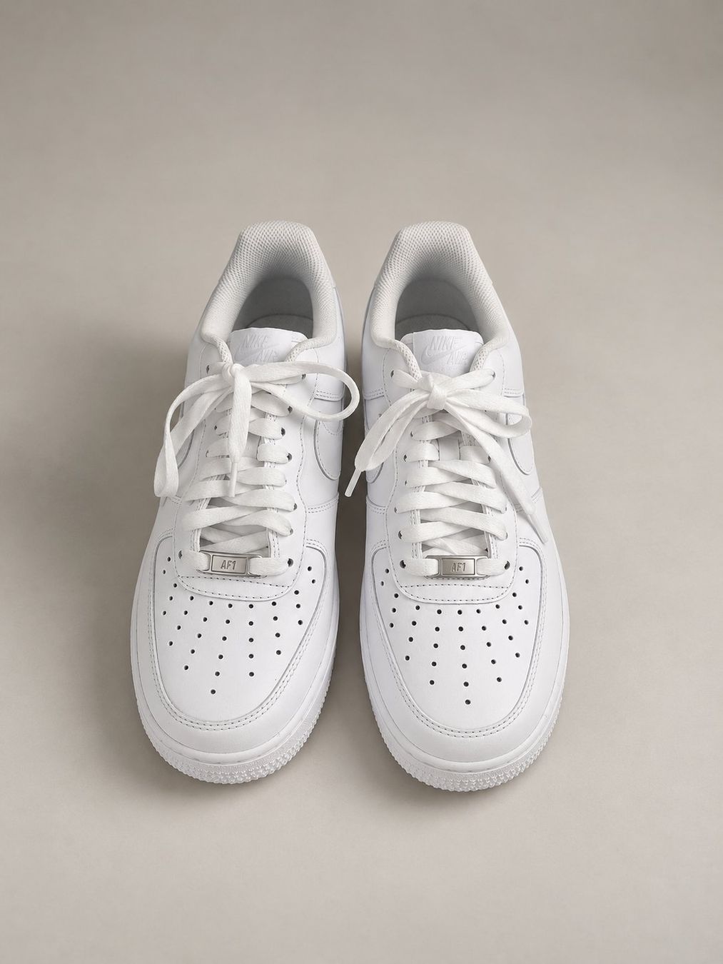 Nike Scarpe da uomo: Nike Air Force 1 – Nuovo (secondo la descrizione) da Oberkirch LU venduto da tob_g5fq