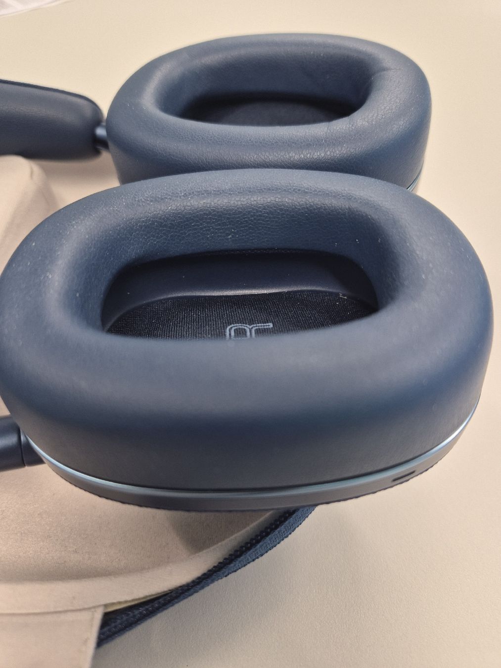 Bowers & Wilkins Cuffie: Bowers & Wilkins – Usato da Minusio venduto da chinolandia 4