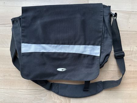 Salomon Umhängetasche, schwarz, neu!